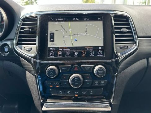 Used 2022 Jeep Grand Cherokee Laredo X AWD/4WD image 35