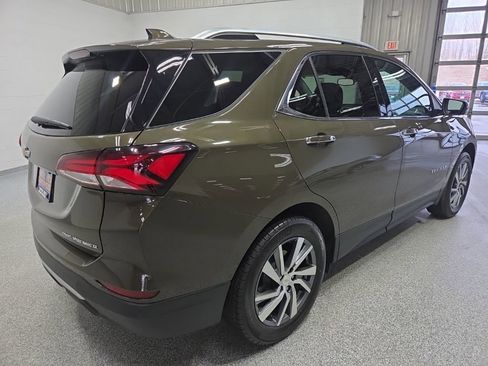 Used 2023 Chevrolet Equinox Premier image 7