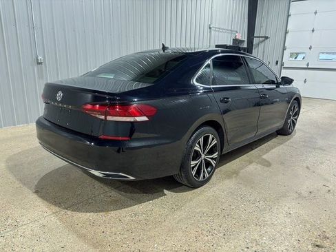 Used 2020 Volkswagen Passat 2.0T SEL image 6