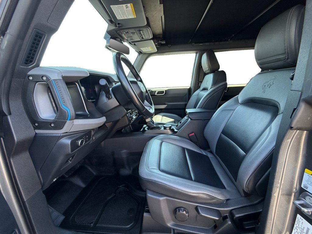 Used 2022 Ford Bronco Black Diamond w/ Sasquatch Package AWD/4WD image 9