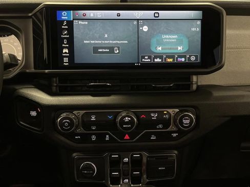 Certified 2024 Jeep Wrangler Willys image 7