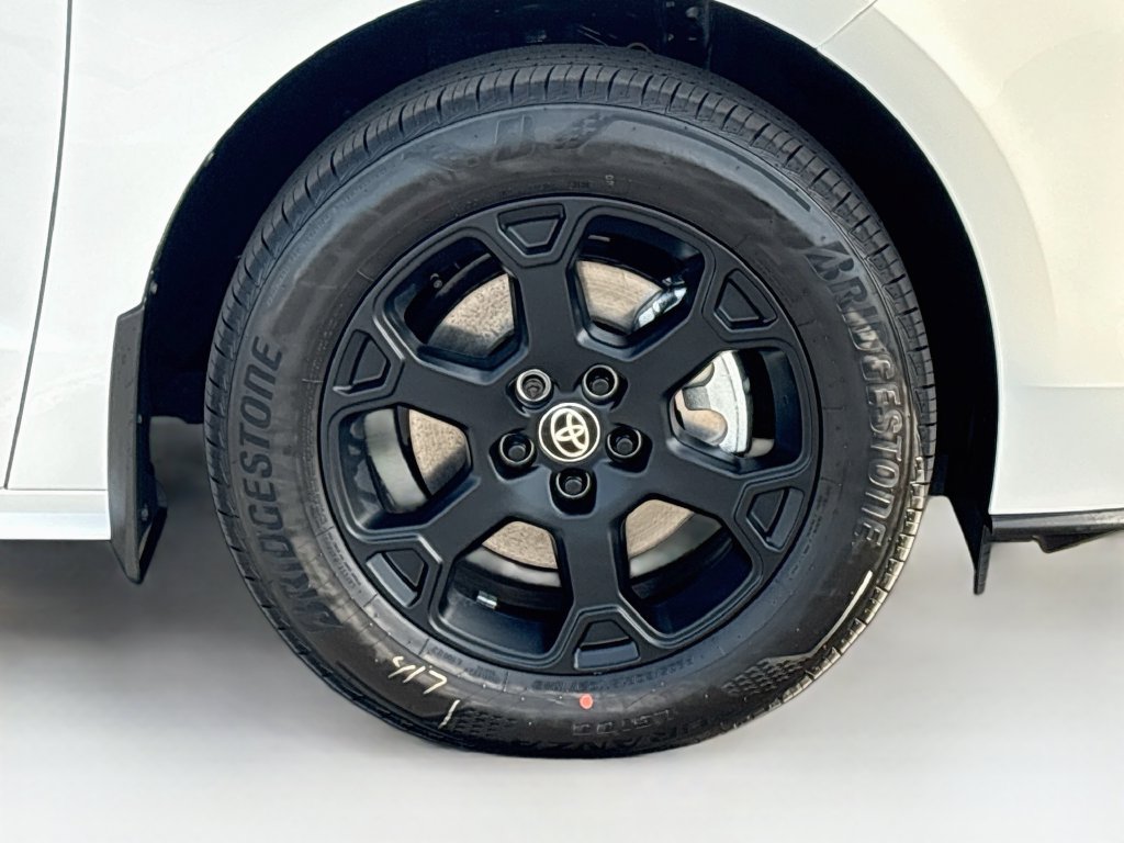 New 2026 Toyota Sienna XLE Woodland Edition AWD/4WD image 29