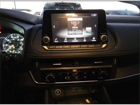 Used 2021 Nissan Rogue S image 25