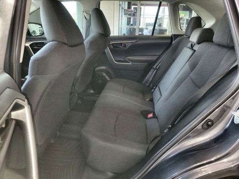 Used 2019 Toyota RAV4 LE w/ Carpet Mat Package image 22