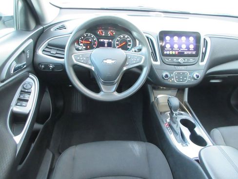 Used 2024 Chevrolet Malibu LT image 14