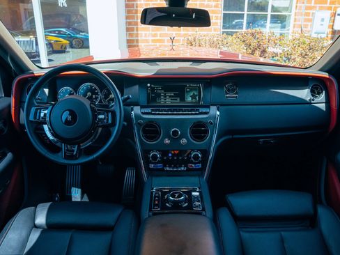 Used 2023 Rolls-Royce Cullinan AWD/4WD image 4
