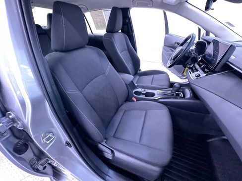 Used 2025 Toyota Corolla LE FWD image 34