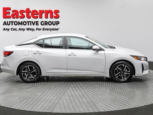 Used 2024 Nissan Sentra SV image 4