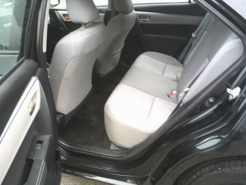Used 2014 Toyota Corolla LE FWD image 10