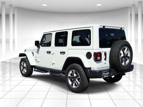 Used 2020 Jeep Wrangler Unlimited Sahara AWD/4WD image 5