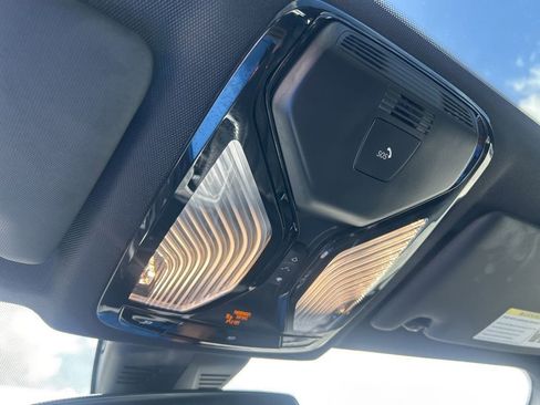 Used 2025 BMW 330i xDrive Sedan image 46