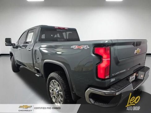Used 2025 Chevrolet Silverado 3500 LTZ w/ LTZ Premium Package image 9