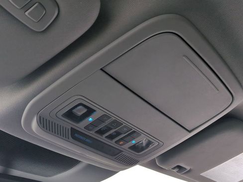 Used 2021 Ford Explorer Limited w/ Equipment Group 301A image 30