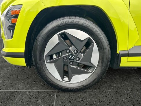 Used 2024 Hyundai Kona SEL FWD image 4
