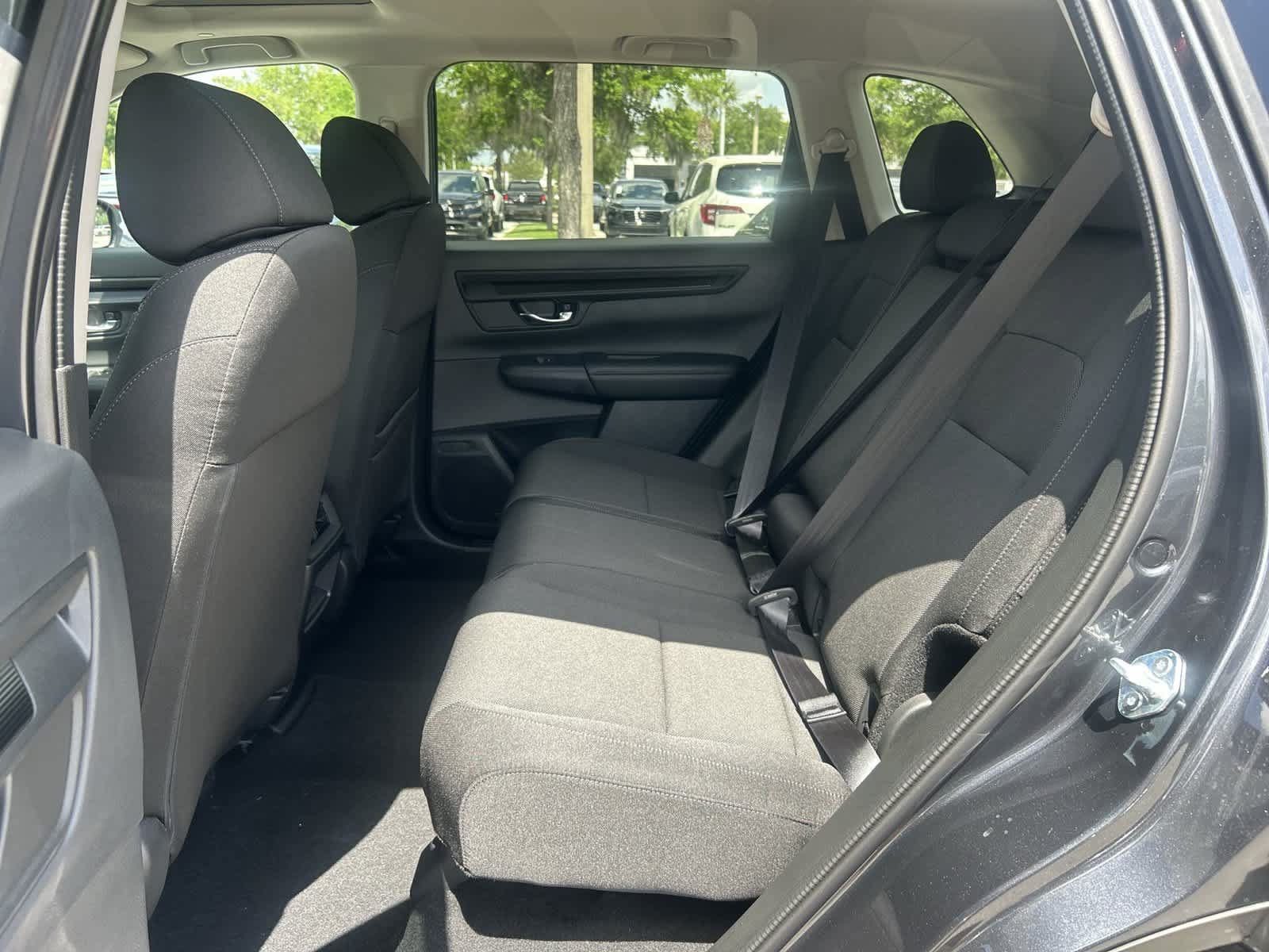 Used 2025 Honda CR-V EX image 15