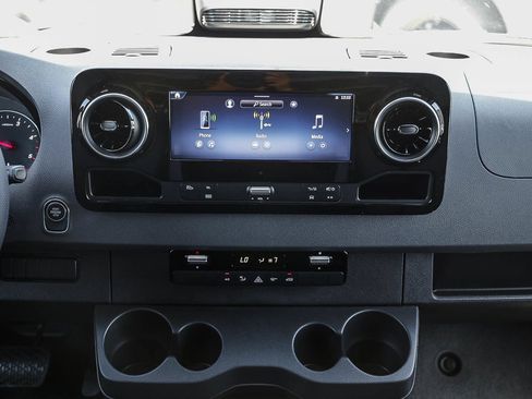 New 2026 Mercedes-Benz Sprinter 2500 image 11