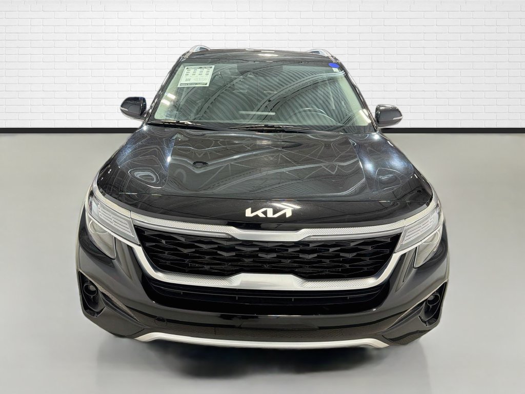 Used 2023 Kia Seltos EX AWD/4WD image 2