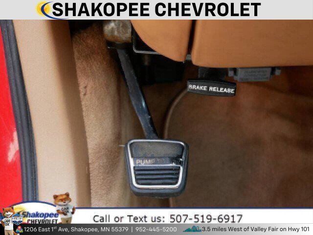 Used 1990 Buick Reatta Convertible FWD image 24