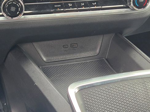 Used 2025 Chevrolet Equinox LT image 26