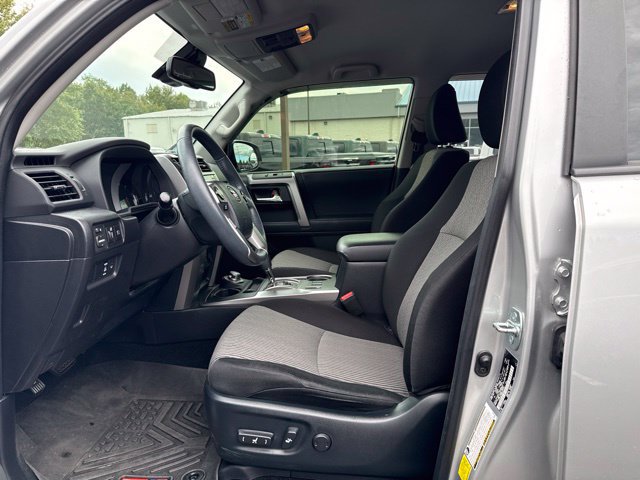 Used 2022 Toyota 4Runner SR5 AWD/4WD image 11
