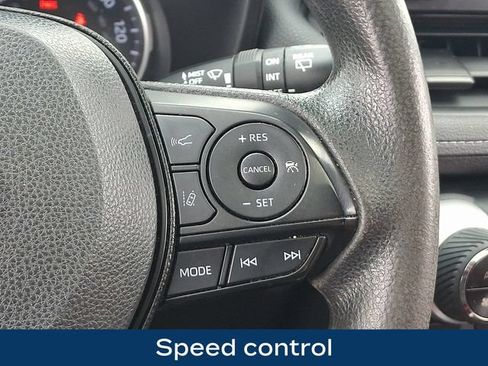 Used 2019 Toyota RAV4 XLE AWD/4WD image 8