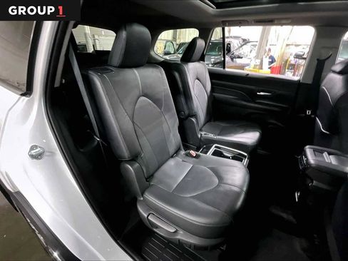 Used 2024 Toyota Grand Highlander Platinum image 20