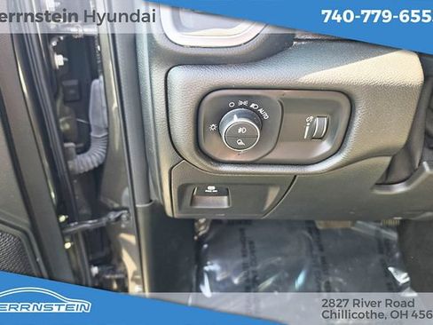 Used 2022 RAM 1500 Big Horn AWD/4WD image 10