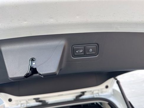 Used 2025 Hyundai Santa Fe SEL image 31