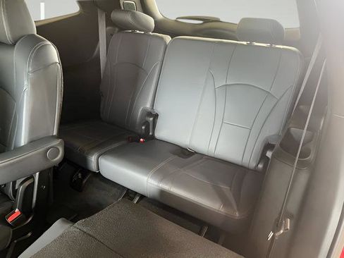Used 2024 Buick Enclave Premium AWD/4WD image 21
