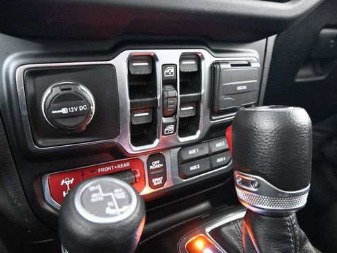 Used 2024 Jeep Wrangler Unlimited Rubicon 4xe w/ Technology Group image 31