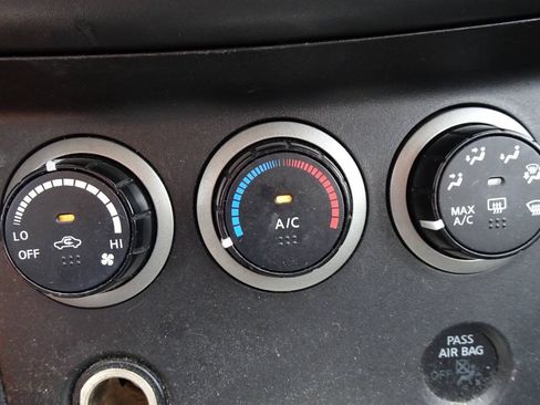 Used 2012 Nissan Rogue S AWD/4WD image 22