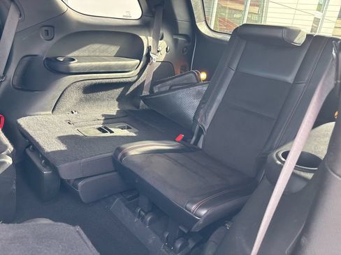 Used 2021 Dodge Durango R/T w/ Technology Group AWD/4WD image 15