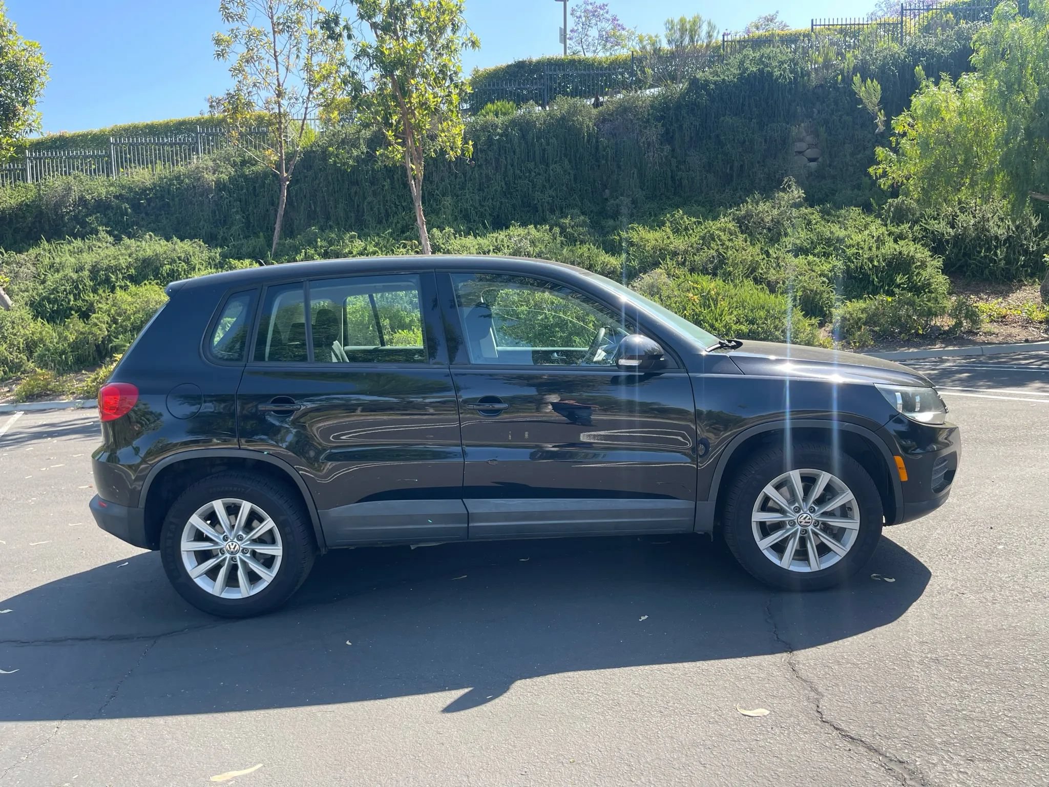 Used 2017 Volkswagen Tiguan S FWD image 6