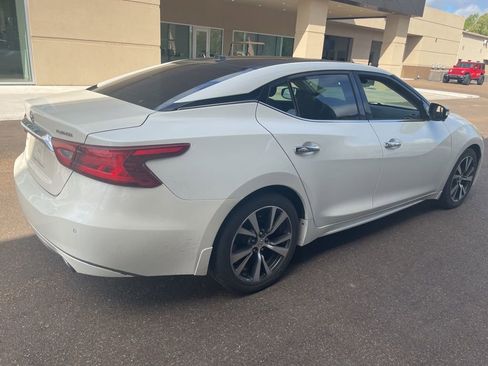 Used 2017 Nissan Maxima Platinum image 8