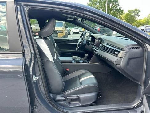 Used 2025 Toyota Camry SE FWD image 17