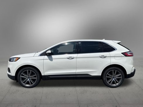 Certified 2020 Ford Edge Titanium FWD image 2