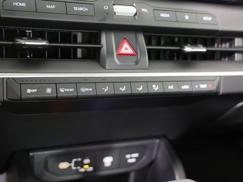 New 2025 Kia K4 LXS image 16