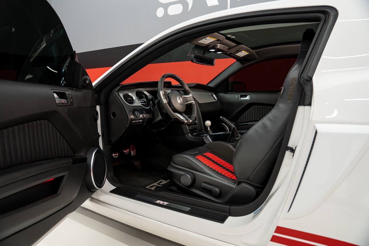 Used 2013 Ford Mustang Shelby GT500 RWD image 37