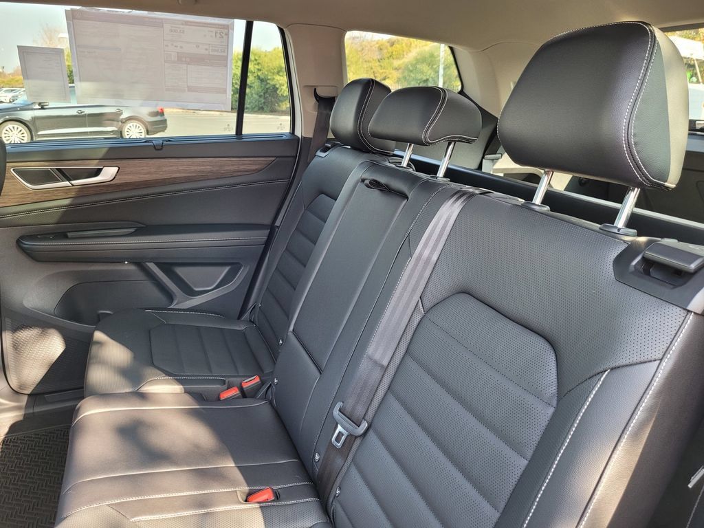 New 2025 Volkswagen Atlas SEL AWD/4WD image 14