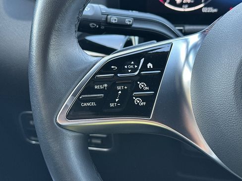 Certified 2025 Mercedes-Benz GLA 250 image 28