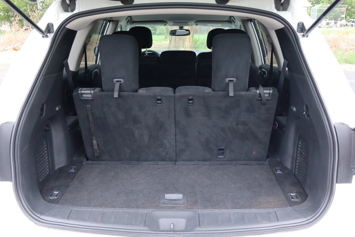 Used 2016 Nissan Pathfinder SV AWD/4WD image 14
