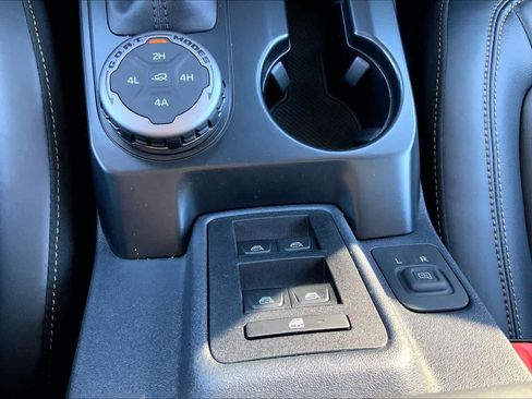 New 2025 Ford Bronco Badlands image 20