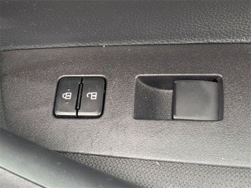 Used 2025 Toyota Corolla LE image 37