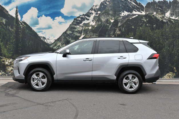 Used 2025 Toyota RAV4 XLE w/ Convenience Package AWD/4WD image 7