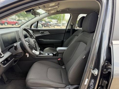 Used 2024 Kia Sportage LX image 22