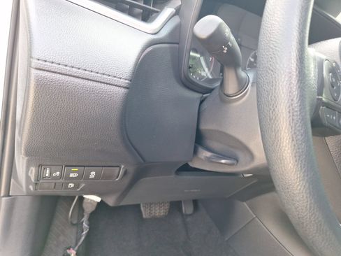 Used 2024 Toyota Corolla Cross AWD Hybrid image 18