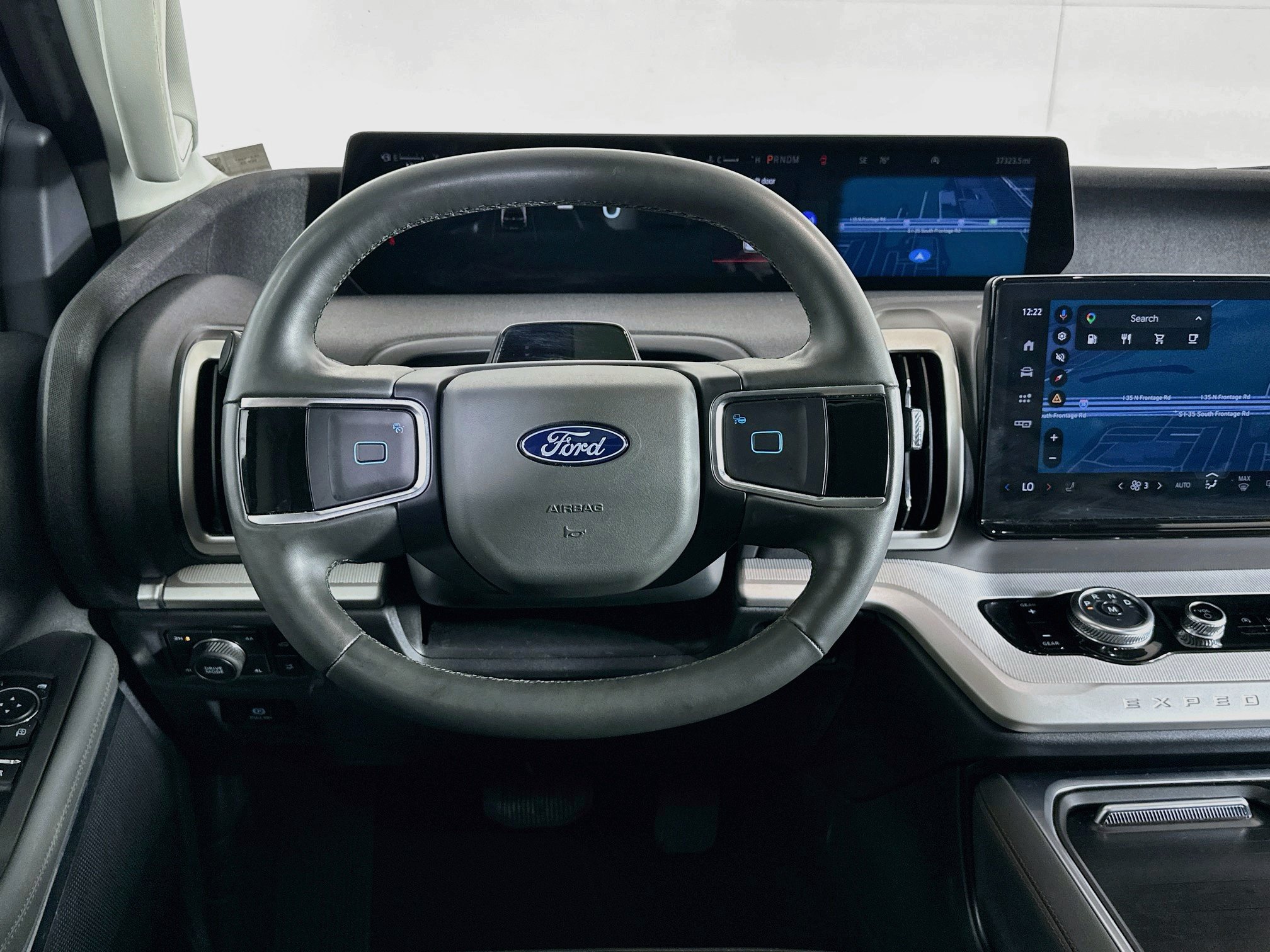 Used 2025 Ford Expedition Active AWD/4WD image 18