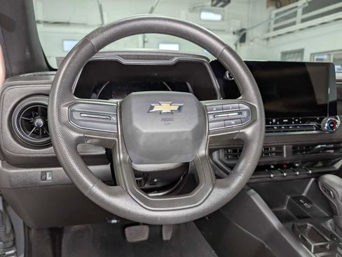 Used 2023 Chevrolet Colorado W/T RWD image 36