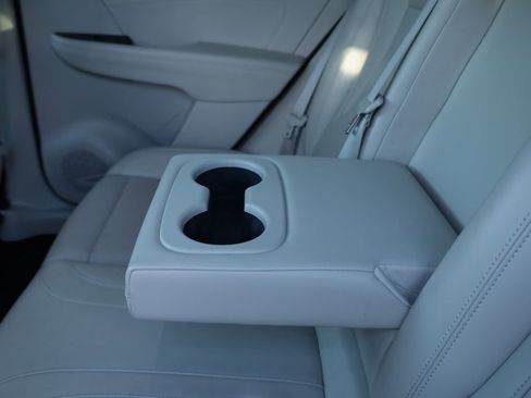 Used 2022 Buick Envision Essence w/ Technology Package I image 15