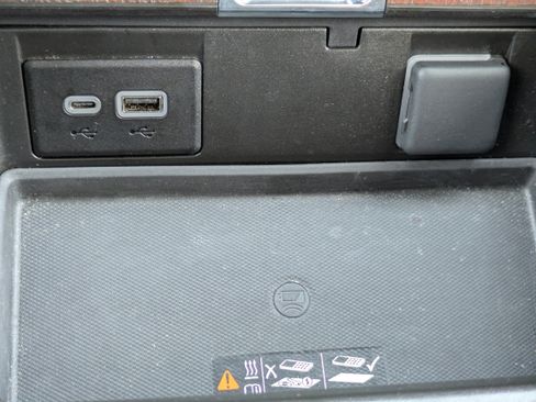 Certified 2024 GMC Yukon Denali Ultimate image 29